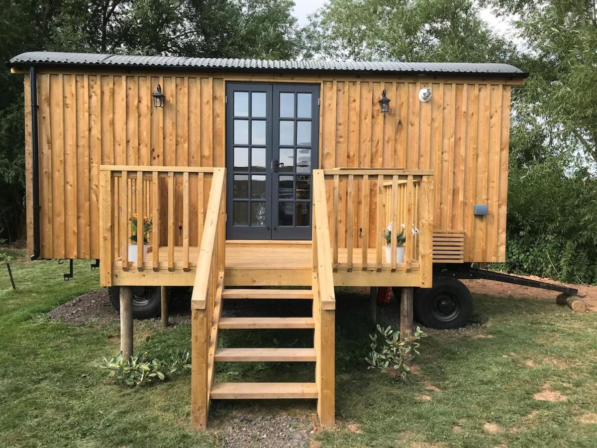 Sunset Shepherds Hut Taunton Exteriör bild